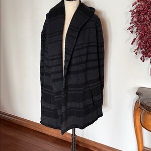 Vince L grey & black oversized sweater Hooded with pockets.